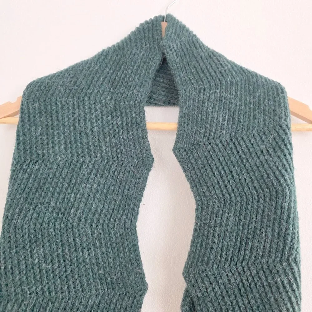C.C. Knit Scarf Dark Green Zigzag Ric Rac Ripple Edge Long Winter Wrap